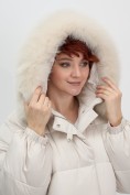 Оптом Куртка зимняя женская с мехом и капюшоном тренд бежевого цвета 7639B, фото 7