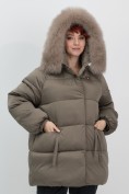 Оптом Куртка зимняя женская с мехом и капюшоном тренд коричневого цвета 7639K