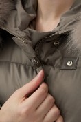 Оптом Куртка зимняя женская с мехом и капюшоном тренд коричневого цвета 7639K, фото 7