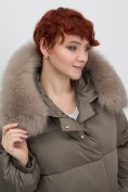Оптом Куртка зимняя женская с мехом и капюшоном тренд коричневого цвета 7639K, фото 8