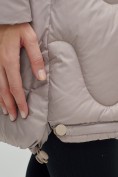 Оптом Куртка зимняя женская с капюшоном модная светло-коричневого цвета 7653SK, фото 13