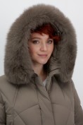 Оптом Куртка зимняя женская с мехом и капюшоном тренд коричневого цвета 7656K, фото 7