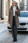 Оптом Куртка зимняя женская классическая с капюшоном коричневого цвета 7671K, фото 4