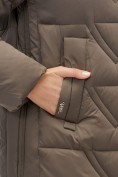 Оптом Куртка зимняя женская классическая с капюшоном коричневого цвета 7671K, фото 6