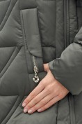 Оптом Куртка зимняя женская классическая с капюшоном темно-серого цвета 7671TC, фото 7