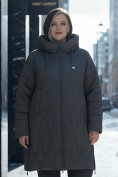 Оптом Пальто зимнее утепленное женское большого размера темно-серого цвета 7699TC, фото 2