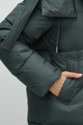 Оптом Пальто зимнее утепленное с капюшоном женское темно-серого цвета 7700TC, фото 11