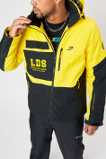 Оптом Горнолыжна куртка мужская желтого цвета 77023J в Казани, фото 13