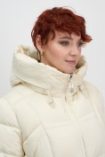 Оптом Пальто зимнее утепленное с капюшоном женское бежевого цвета 7702B, фото 4