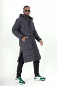 Оптом Куртка удлинённая мужская зимняя темно-серого цвета 7708TC в Казани, фото 21