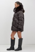 Оптом Куртка зимняя женская с мехом и капюшоном тренд темно-коричневого цвета 7737TK, фото 8
