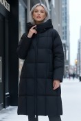 Оптом Пальто зимнее утепленное с капюшоном женское черного цвета 7741Ch