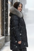 Оптом Пальто зимнее утепленное с мехом и капюшоном тренд черного цвета 7745Ch, фото 3