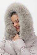 Оптом Пальто зимнее утепленное с мехом и капюшоном тренд светло-коричневого цвета 7745SK, фото 8