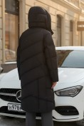 Оптом Пальто зимнее утепленное с капюшоном женское черного цвета 7748Ch, фото 2