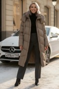 Оптом Пальто зимнее утепленное с капюшоном женское светло-коричневого цвета 7748SK, фото 5