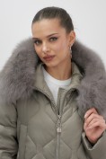 Оптом Пальто зимнее утепленное с мехом и капюшоном тренд коричневого цвета 7753K, фото 12