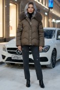 Оптом Куртка зимняя женская с мехом и капюшоном тренд коричневого цвета 7759K, фото 4