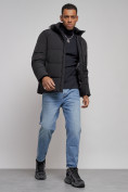 Оптом Куртка зимняя молодежная мужская с капюшоном черного цвета 8320Ch в Казани, фото 15