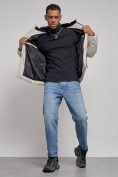 Оптом Куртка зимняя молодежная мужская с капюшоном светло-бежевого цвета 8320SB в Екатеринбурге, фото 13