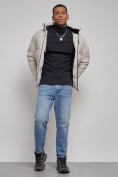 Оптом Куртка зимняя молодежная мужская с капюшоном светло-бежевого цвета 8320SB в Екатеринбурге, фото 14