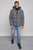 Оптом Куртка зимняя молодежная мужская с капюшоном темно-серого цвета 8320TC в Казани, фото 10