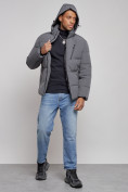 Оптом Куртка зимняя молодежная мужская с капюшоном темно-серого цвета 8320TC в  Красноярске, фото 5