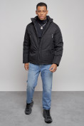 Оптом Куртка мужская зимняя с капюшоном спортивная великан черного цвета 8332Ch в Екатеринбурге, фото 10