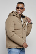 Оптом Куртка мужская зимняя с капюшоном спортивная великан горчичного цвета 8335G в Волгоградке, фото 9