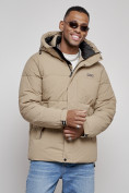 Оптом Куртка молодежная мужская зимняя с капюшоном бежевого цвета 8356B в  Красноярске, фото 9
