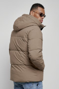 Оптом Куртка молодежная мужская зимняя с капюшоном коричневого цвета 8356K в Перми, фото 10