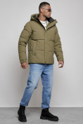 Оптом Куртка молодежная мужская зимняя с капюшоном цвета хаки 8356Kh в Алма-Ате, фото 3