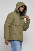Оптом Куртка молодежная мужская зимняя с капюшоном цвета хаки 8356Kh в Перми, фото 5