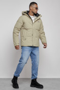 Оптом Куртка молодежная мужская зимняя с капюшоном светло-зеленого цвета 8356ZS в  Красноярске, фото 3