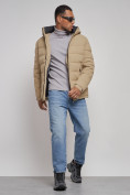 Оптом Куртка спортивная мужская зимняя с капюшоном бежевого цвета 8357B в Ульяновске, фото 13