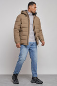 Оптом Куртка спортивная мужская зимняя с капюшоном коричневого цвета 8357K, фото 3