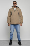 Оптом Куртка спортивная мужская зимняя с капюшоном бежевого цвета 8360B