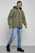 Оптом Куртка спортивная мужская зимняя с капюшоном цвета хаки 8360Kh в Екатеринбурге, фото 3