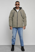 Оптом Куртка спортивная мужская зимняя с капюшоном серого цвета 8360Sr в Казани