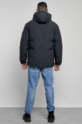 Оптом Куртка спортивная мужская зимняя с капюшоном темно-синего цвета 8360TS в Воронеже, фото 4