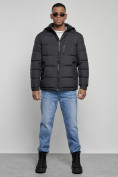Оптом Куртка спортивная мужская зимняя с капюшоном черного цвета 8362Ch