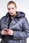 Оптом Куртка зимняя женская стеганная темно-фиолетовый цвета 85-923_889TF в  Красноярске, фото 7