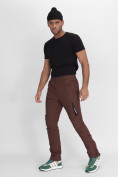 Оптом Утепленные спортивные брюки мужские коричневого цвета 882116K в Казани, фото 2