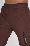 Оптом Утепленные спортивные брюки мужские коричневого цвета 882116K в Казани, фото 7