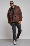 Оптом Плюшевая куртка мужская с капюшоном молодежная коричневого цвета 88636K в Перми, фото 13