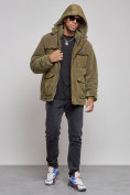 Оптом Плюшевая куртка мужская с капюшоном молодежная цвета хаки 88636Kh в Ярославле, фото 5