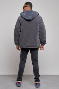 Оптом Плюшевая куртка мужская с капюшоном молодежная серого цвета 88636Sr в Волгоградке, фото 4