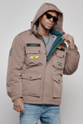 Оптом Куртка мужская зимняя с капюшоном молодежная коричневого цвета 88905K в Екатеринбурге, фото 18