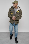Оптом Куртка мужская зимняя с капюшоном молодежная цвета хаки 88905Kh в Екатеринбурге, фото 15