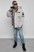 Оптом Куртка мужская зимняя с капюшоном молодежная серого цвета 88905Sr в Екатеринбурге, фото 14